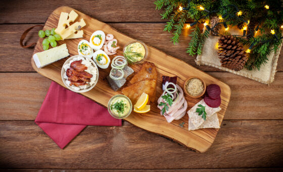 Julefrokostplatte. Min. 2 kuverter.