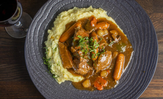 Mørbradgryde af gris.